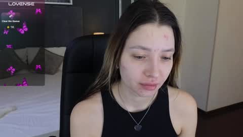 Snapshot of demi_loran chatting on February 1, 8:58 pm DEMI online show from February 1, 8:58 pm