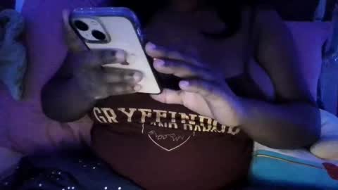 Snapshot of demichocolatekink chatting on October 17, 3:21 am Chocolatekink online show from October 17, 3:21 am