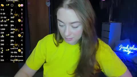 Snapshot of demure_soul chatting on March 10, 6:49 am Sophie online show from March 10, 6:49 am