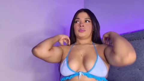 Snapshot of denisemoca chatting on February 6, 7:40 pm Denise online show from February 6, 7:40 pm