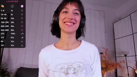 Snapshot of deniseparadise chatting on October 19, 6:04 am Unfortunately Denise has discontinued her work but I hope you will be excited about the new cool girl Jia online show from October 19, 6:04 am