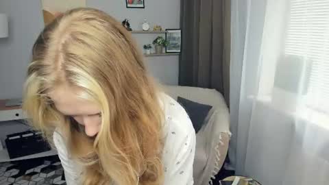 Denna online show from July 12, 10:27 am