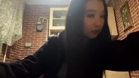 Emma online show from November 16, 1:22 pm