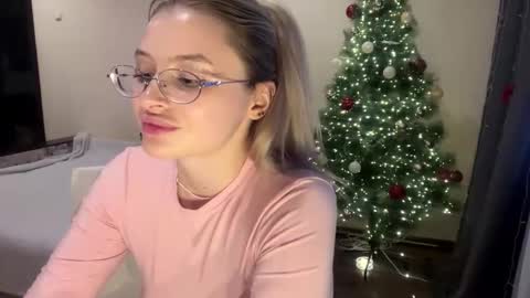 Vi  Victoria online show from January 10, 1:49 pm