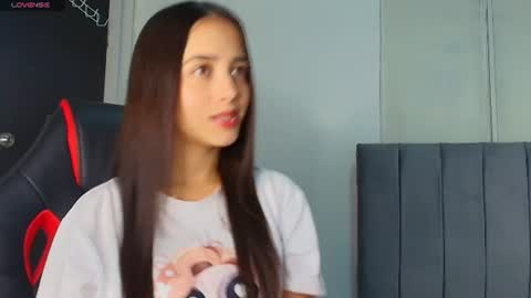 derly_cuervo703031 online show from June 15, 7:25 pm