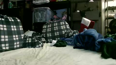 deroseblack online show from December 1, 1:09 am