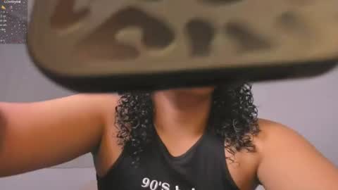 desty_y online show from June 29, 10:11 am