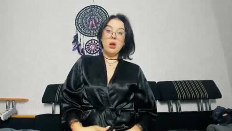 Dina online show from July 16, 4:00 pm