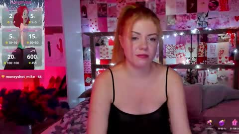 Snapshot of di_fox chatting on September 29, 11:37 am Di Fox online show from September 29, 11:37 am