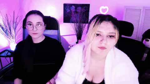 Dia online show from April 3, 8:40 pm