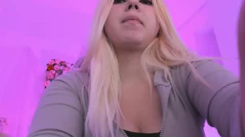 Dia online show from November 14, 1:27 am