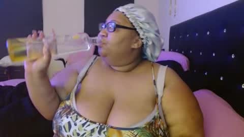diamondbbwqueen online show from July 26, 4:31 am