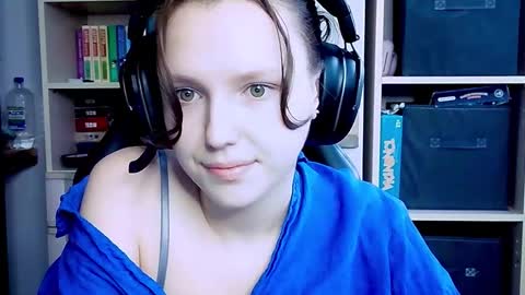 Snapshot of diana_back3 chatting on October 6, 6:30 am diana_back3 online show from October 6, 6:30 am