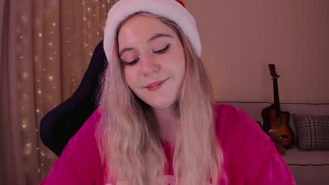 Snapshot of diana_floweri chatting on December 15, 9:24 am Diana online show from December 15, 9:24 am
