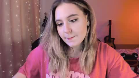 Snapshot of diana_floweri chatting on February 20, 9:11 am Diana online show from February 20, 9:11 am