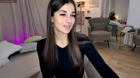 Diana online show from April 20, 2:09 pm