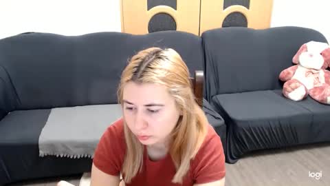 dianasmiey7 online show from March 4, 8:35 am