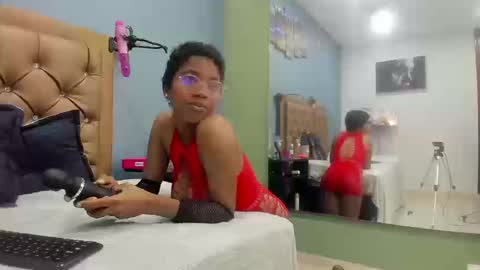 Snapshot of didoelizabeth chatting on September 9, 1:33 pm didoelizabeth online show from September 9, 1:33 pm