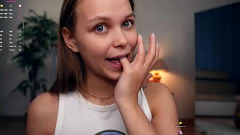 Snapshot of dierafauxa chatting on September 26, 7:00 pm Elwyna online show from September 26, 7:00 pm