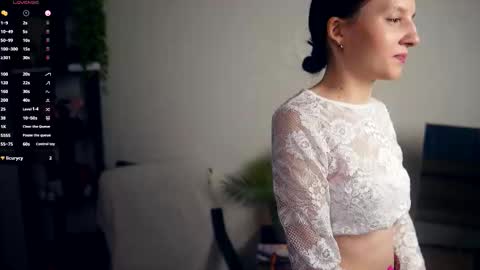 Elwyna online show from November 11, 6:20 am