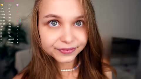 Elwyna online show from October 22, 6:57 pm