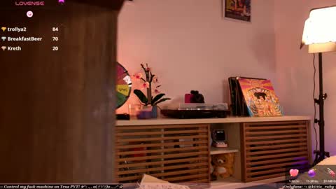 Estef  Germn     online show from July 11, 9:26 pm