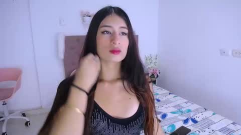 Snapshot of dina_mcry chatting on February 15, 4:12 pm DINA online show from February 15, 4:12 pm