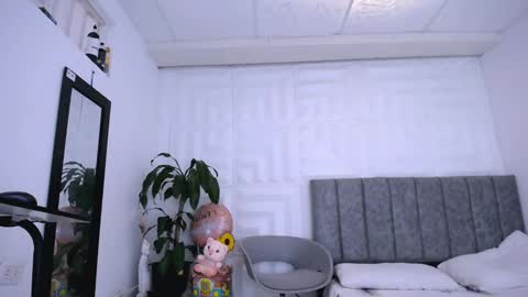 Snapshot of dina_mcry chatting on January 24, 4:17 pm DINA online show from January 24, 4:17 pm
