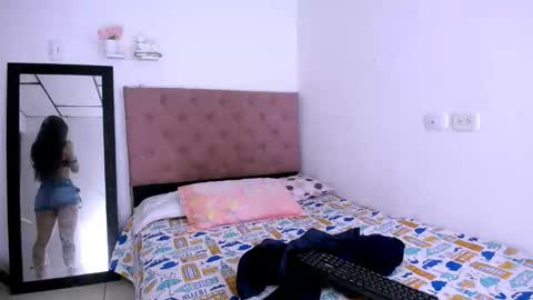 DINA online show from November 24, 10:45 pm