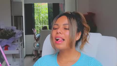 diosadeluniverso_ online show from February 2, 12:59 pm