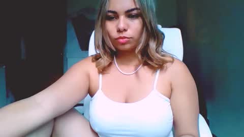 diosadeluniverso_ online show from December 2, 5:04 pm