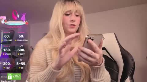 Susie   online show from November 3, 8:13 pm