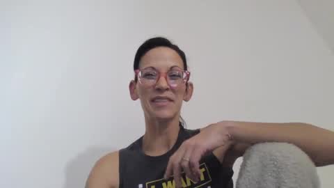 Dirtynerdy online show from December 22, 4:39 am