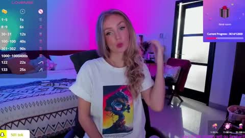 Snapshot of disney__princess chatting on January 22, 4:23 am JASMINE online show from January 22, 4:23 am