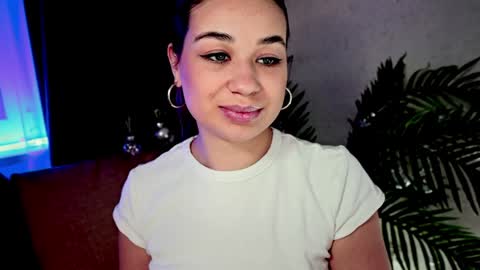 Tia online show from January 8, 3:08 am