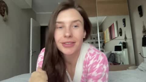 Valerie online show from February 6, 9:32 am