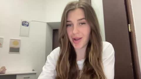 Valerie online show from March 8, 5:30 pm