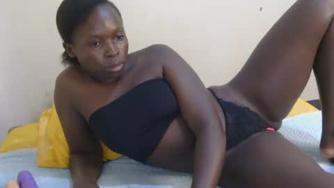 divineassgoddess online show from June 29, 3:57 am