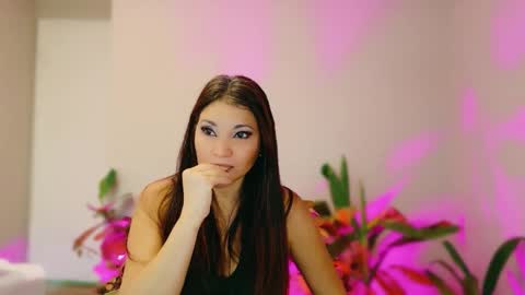 DivineLynn online show from February 12, 3:58 pm