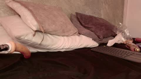Snapshot of dixie_grey1 chatting on October 4, 5:28 pm Sofia online show from October 4, 5:28 pm