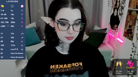 Snapshot of dixipixi_ chatting on January 26, 5:45 am dixipixi_ online show from January 26, 5:45 am