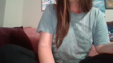 Snapshot of djorstad22 chatting on October 26, 8:43 am SNEAKYLNK online show from October 26, 8:43 am