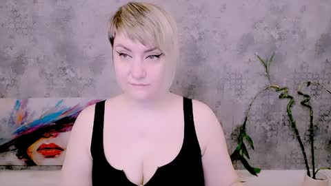 djullia online show from April 6, 6:03 am