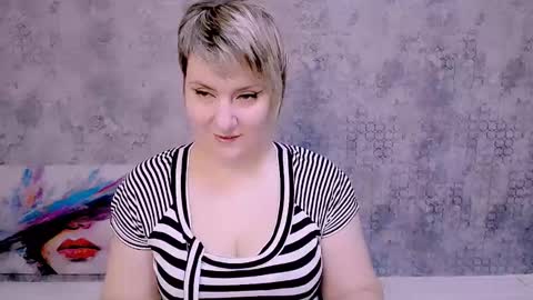 Snapshot of djullia chatting on December 6, 5:53 am djullia online show from December 6, 5:53 am
