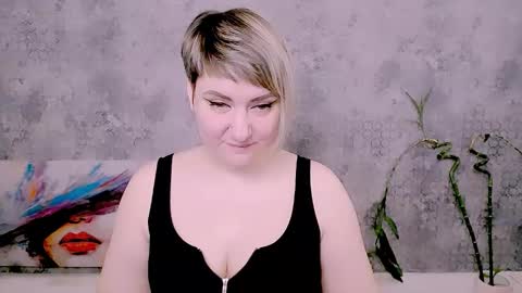 djullia online show from March 6, 7:25 am