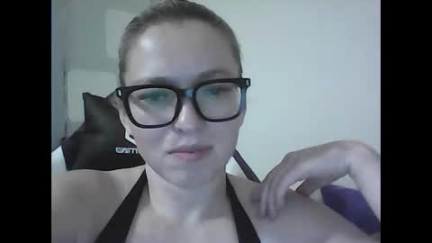 dolce_tempt online show from December 1, 5:15 pm