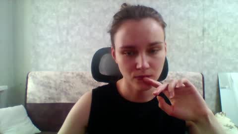 dolcezza_ online show from May 20, 10:45 am