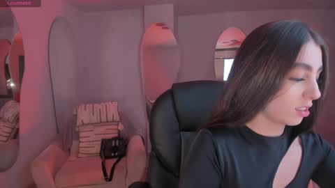 Dolcie  online show from February 18, 12:17 pm