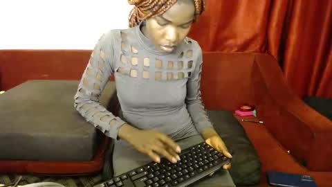 Snapshot of doll4daddy chatting on September 24, 2:49 pm Lina online show from September 24, 2:49 pm