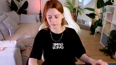 Your doll Lesli online show from October 9, 9:13 am